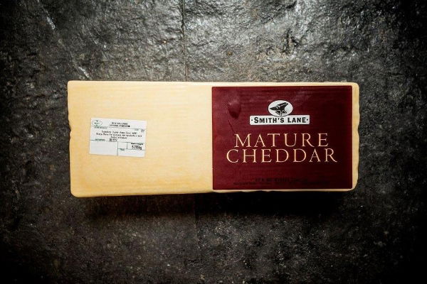 Smiths Lane Mature White Cheddar Block